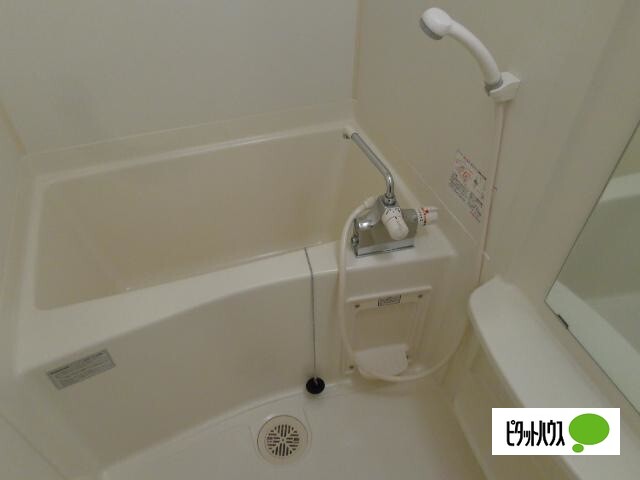 バス・シャワールーム　同物件別部屋