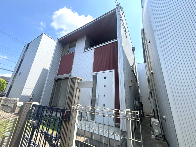 建物外観　★追炊き★IHコンロ★専用庭★1台駐車場付き★南向き★