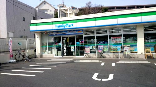 コンビニ　ファミリーマート鶴見宮ノ下店（コンビニ）まで160m