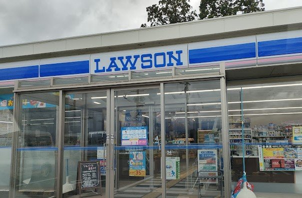 コンビニ　ローソン　野洲六条店（コンビニ）まで453m