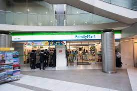 コンビニ　ファミリーマート 池尻大橋店（コンビニ）まで217m