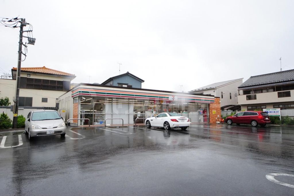 コンビニ　セブン-イレブン さいたま櫛引２丁目店（コンビニ）まで320m