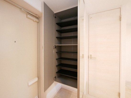 収納　現状優先とし写真は参照とする。