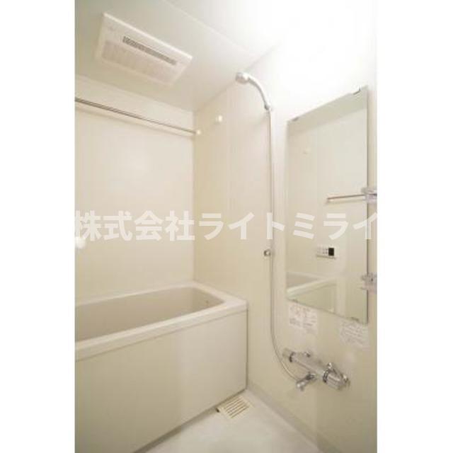 バス・シャワールーム　※写真は同タイプ住戸です。?