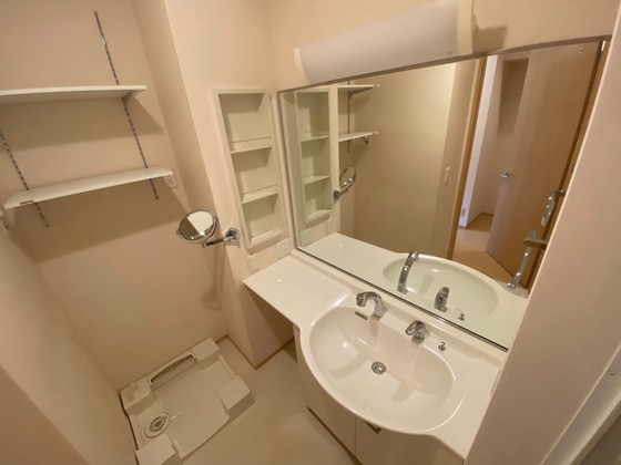 洗面設備　※別部屋の写真です