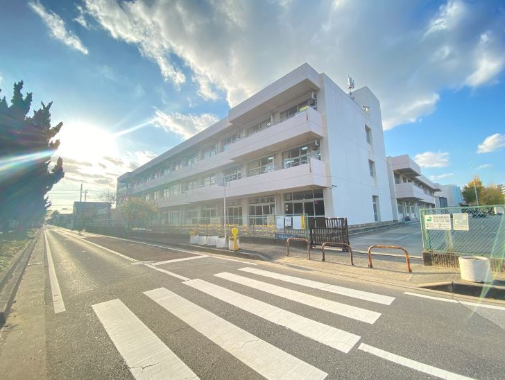 小学校　千葉市立磯辺第三小学校（小学校）まで1365m