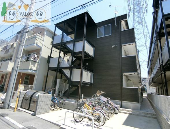 建物外観　駐車場