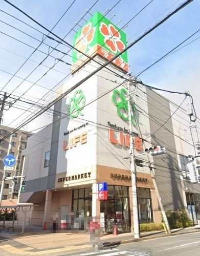 スーパー　ライフ西小岩店（スーパー）まで112m