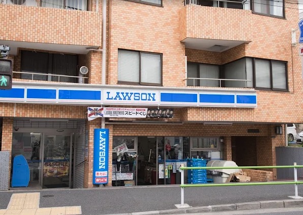 コンビニ　ローソン麻布三ノ橋店（コンビニ）まで394m