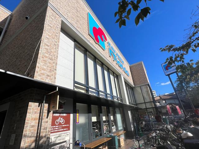 スーパー　万代 花園店（スーパー）まで279m