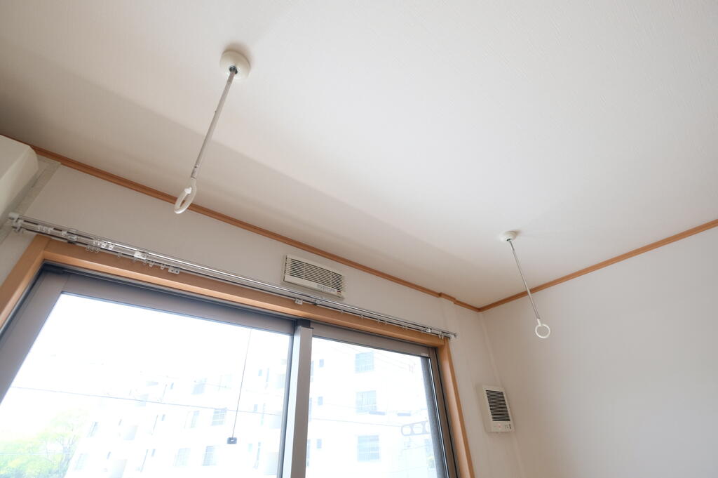 その他設備　室内物干し
