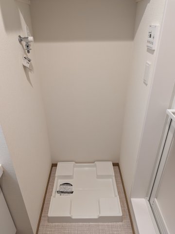 その他　室内洗濯機置場です