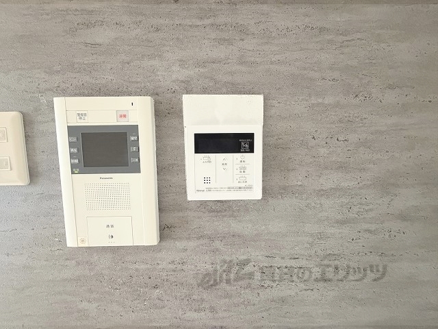 その他設備　給湯器リモコン
