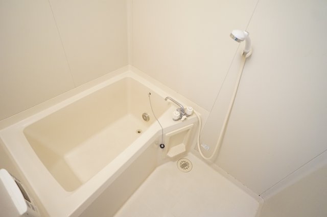バス・シャワールーム　同じ間取りの別のお部屋の写真です