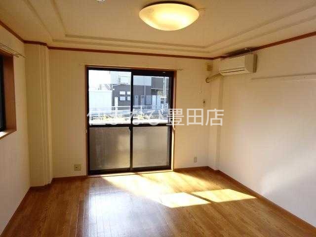居室・リビング　同型別部屋写真