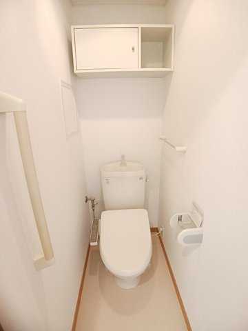 トイレ　清潔感のあるトイレです