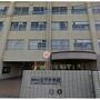 中学校　福岡市立宮竹中学校（中学校）まで883m