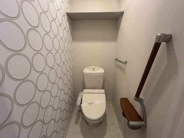トイレ　別号室の写真です