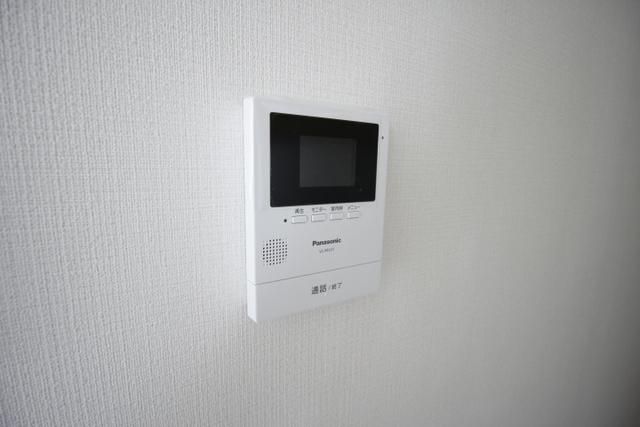 セキュリティ　安心のモニター付きインターホン