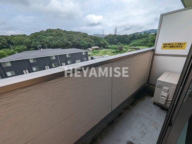 バルコニー　※室内画像は別号室のもの