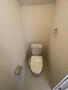 トイレ　温水洗浄便座付きのトイレです♪