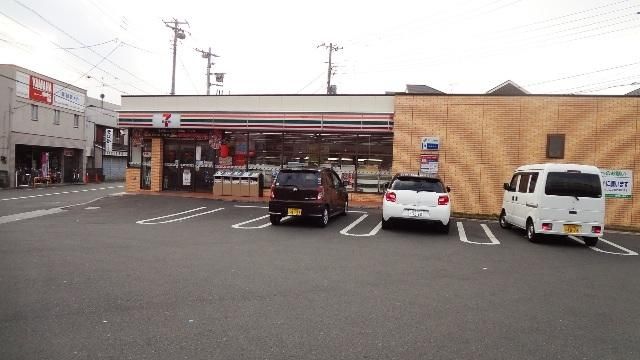 コンビニ　セブンイレブン横浜瀬谷（コンビニ）まで632m