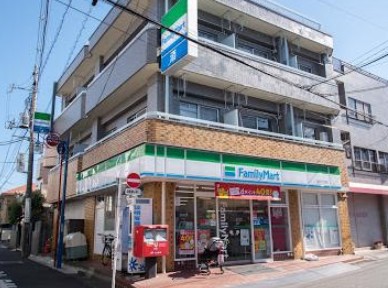 コンビニ　ファミリーマート奥沢七丁目店（コンビニ）まで195m