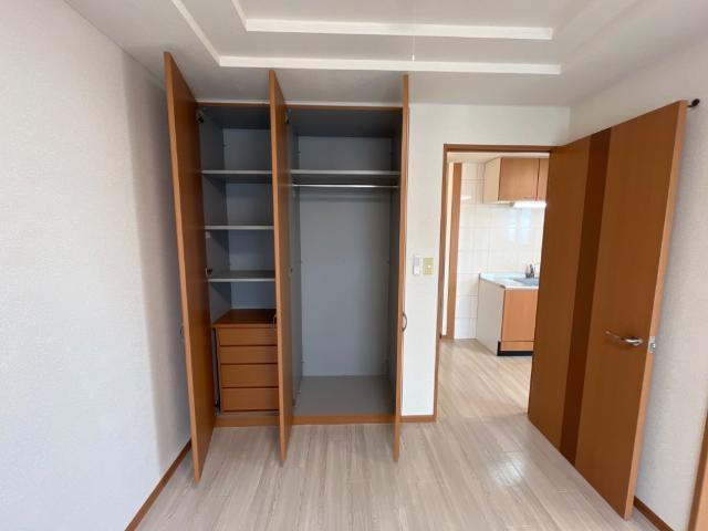 収納　南洋室クローゼット