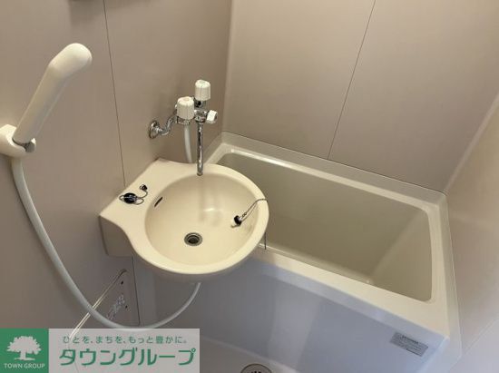バス・シャワールーム　洗面
