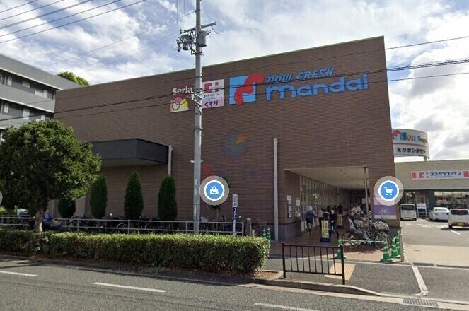 スーパー　万代豊中豊南店（スーパー）まで745m