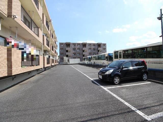駐車場　駐車場敷地内にとれます。