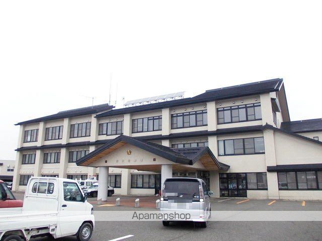 警察署・交番　湯沢警察署（警察署・交番）まで500m