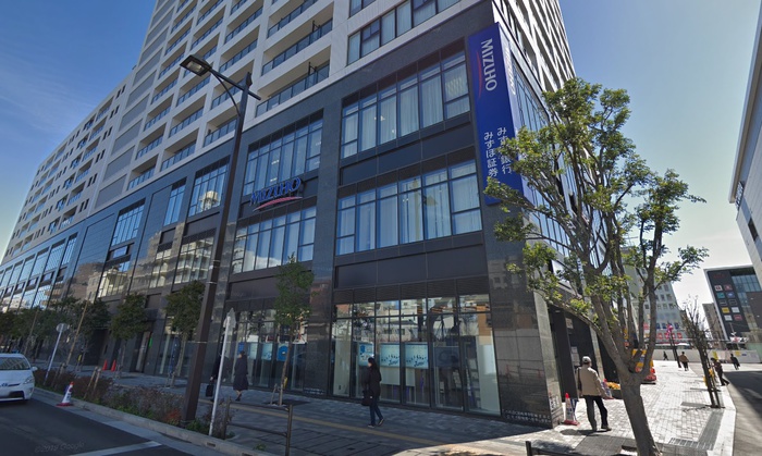 銀行　みずほ銀行　調布店（銀行）まで1100m