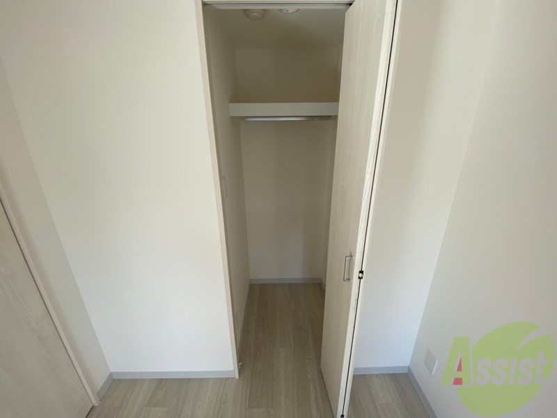 収納　寝室の収納です。部屋がすっきり片付きます。