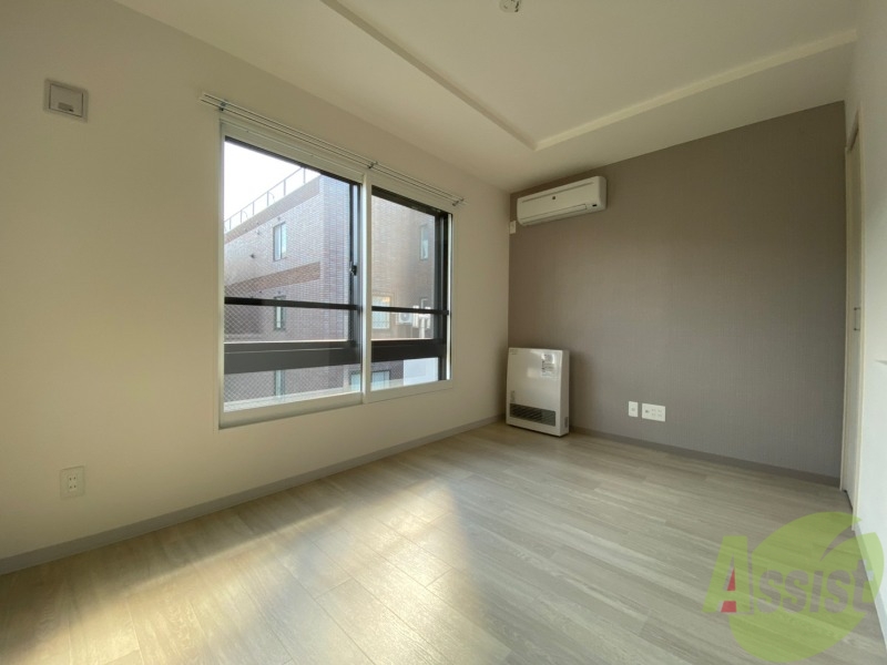 居室・リビング　広くてキレイなお部屋が広がっていて、充実した生活が送れそう。