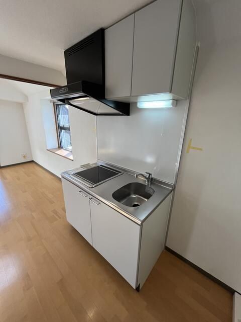 キッチン　※別部屋参考写真※