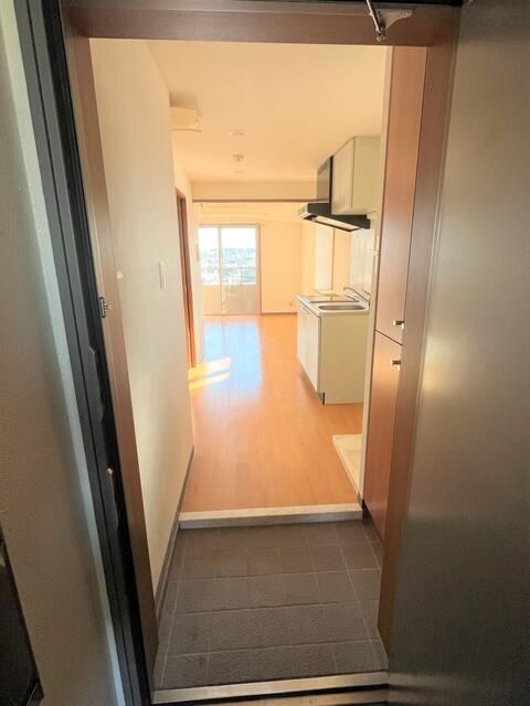玄関　※別部屋参考写真※