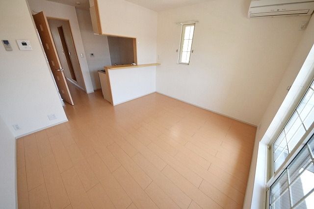 その他部屋・スペース　★10帖のリビング・使いやすい間取りです★