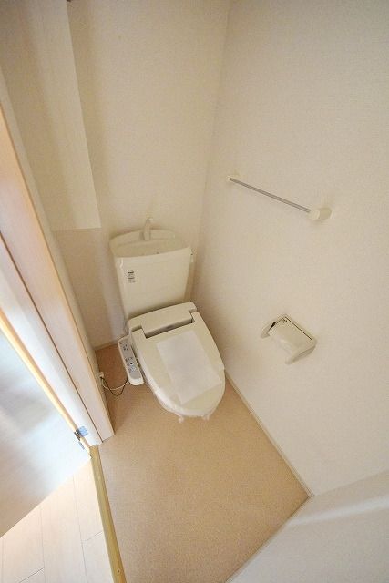 トイレ　★うれしいウォシュレット付きのトイレです★