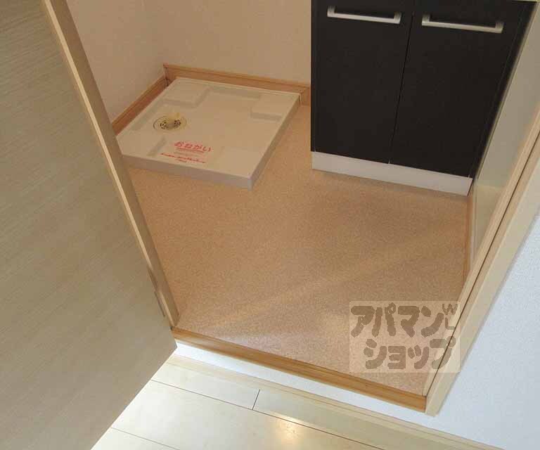 洗面設備　広々とした脱衣所です