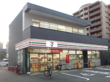 コンビニ　セブンイレブン大阪中津南店（コンビニ）まで90m