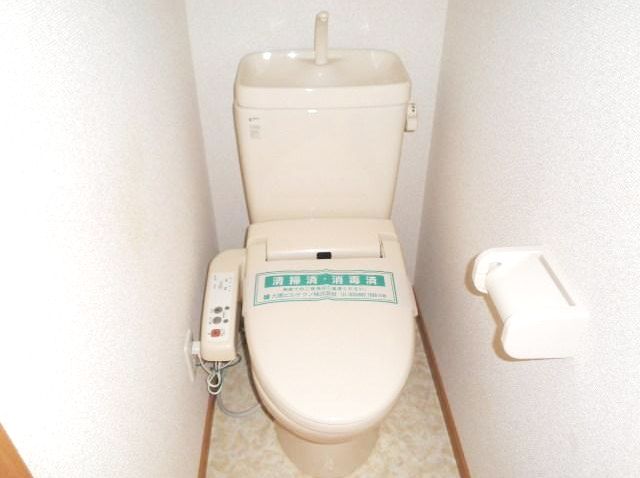 トイレ　別号室の参考写真です。