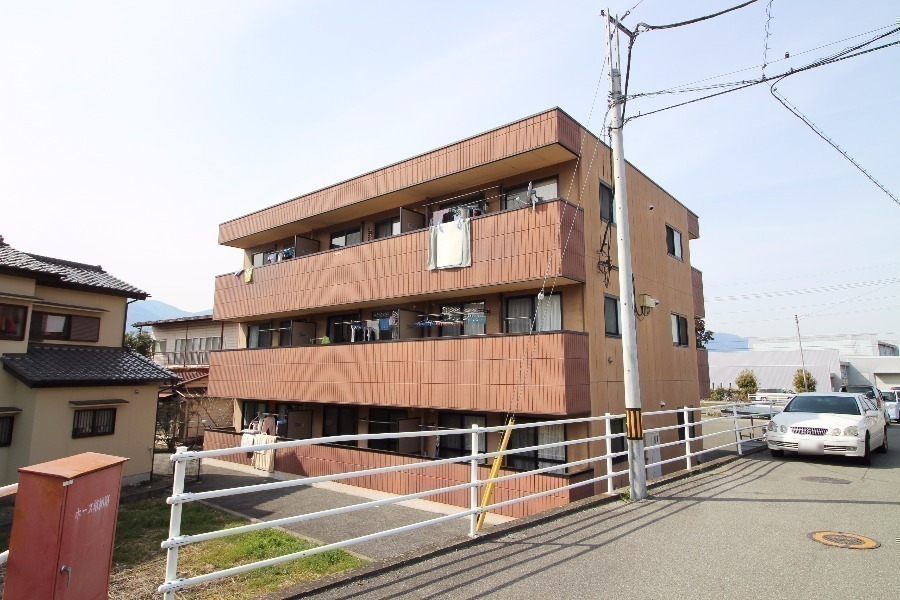 建物外観　きれいな外観