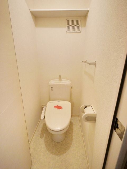 トイレ　温水洗浄便座