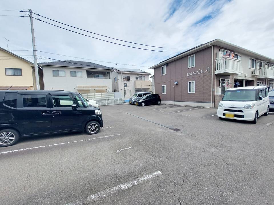 駐車場　駐車場