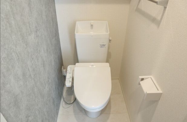 トイレ　※別号室参考写真