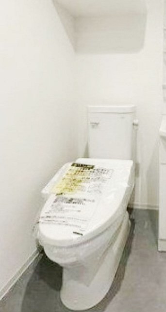 トイレ　別部屋同仕様タイプ