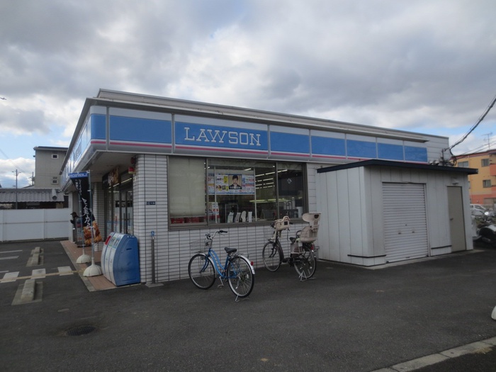コンビニ　ローソン（コンビニ）まで111m