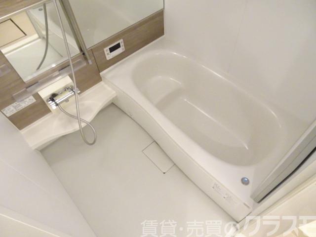 バス・シャワールーム　浴室乾燥機＆追い焚き機能付きバス♪