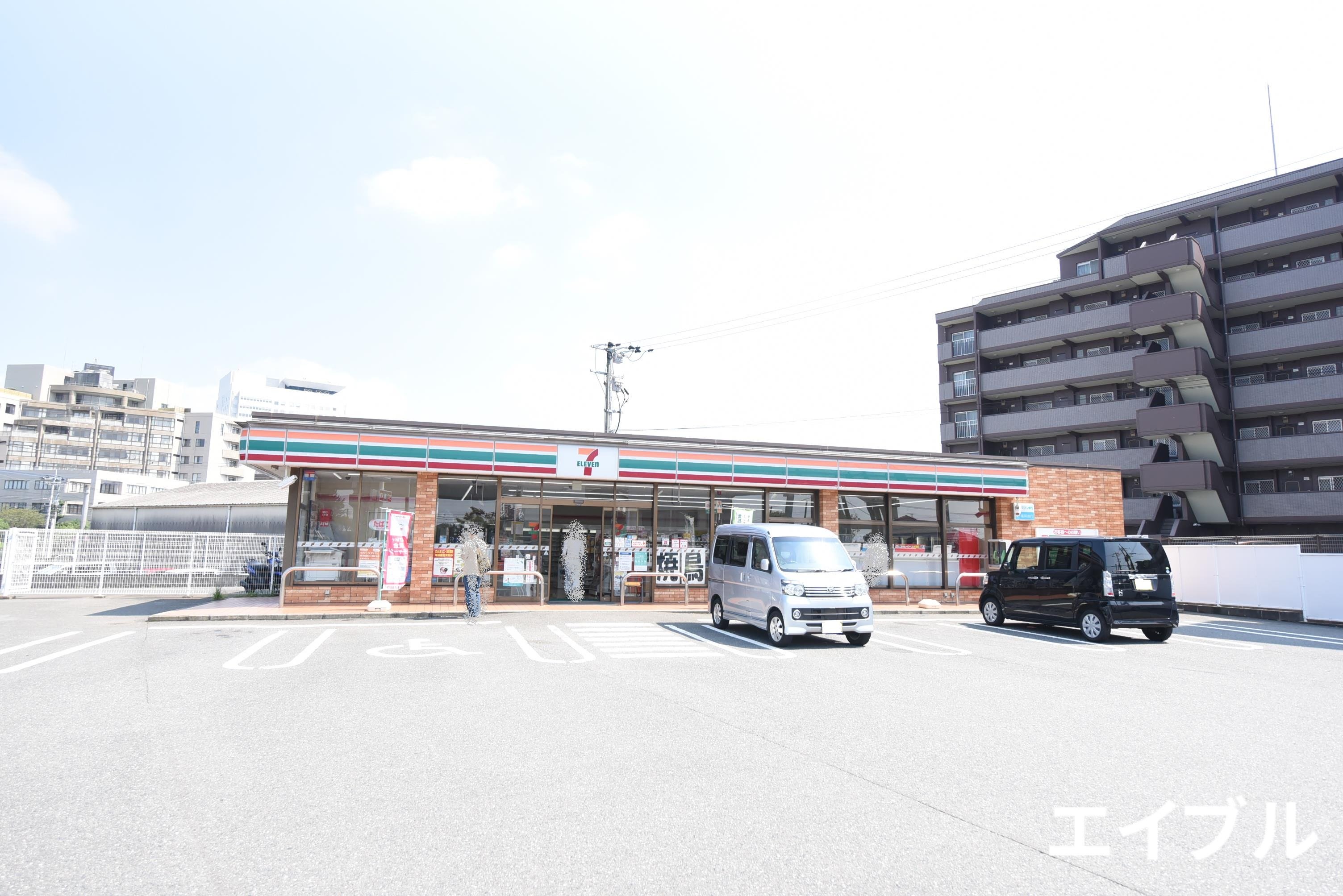 コンビニ　セブンイレブン久留米津福本町店（コンビニ）まで523m